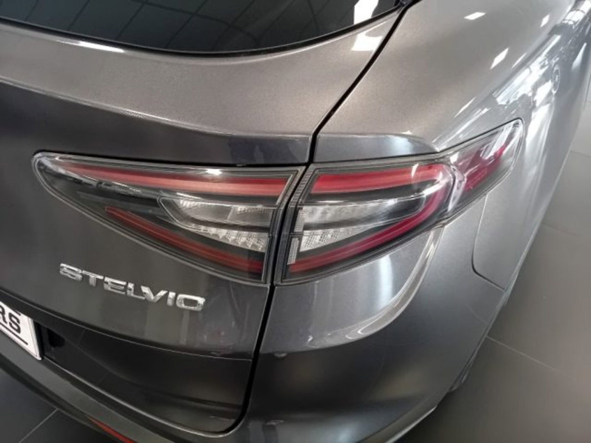 Alfa Romeo Stelvio Stelvio 2.2 Turbodiesel 210 CV AT8 Q4 6C Villa D'este (9)